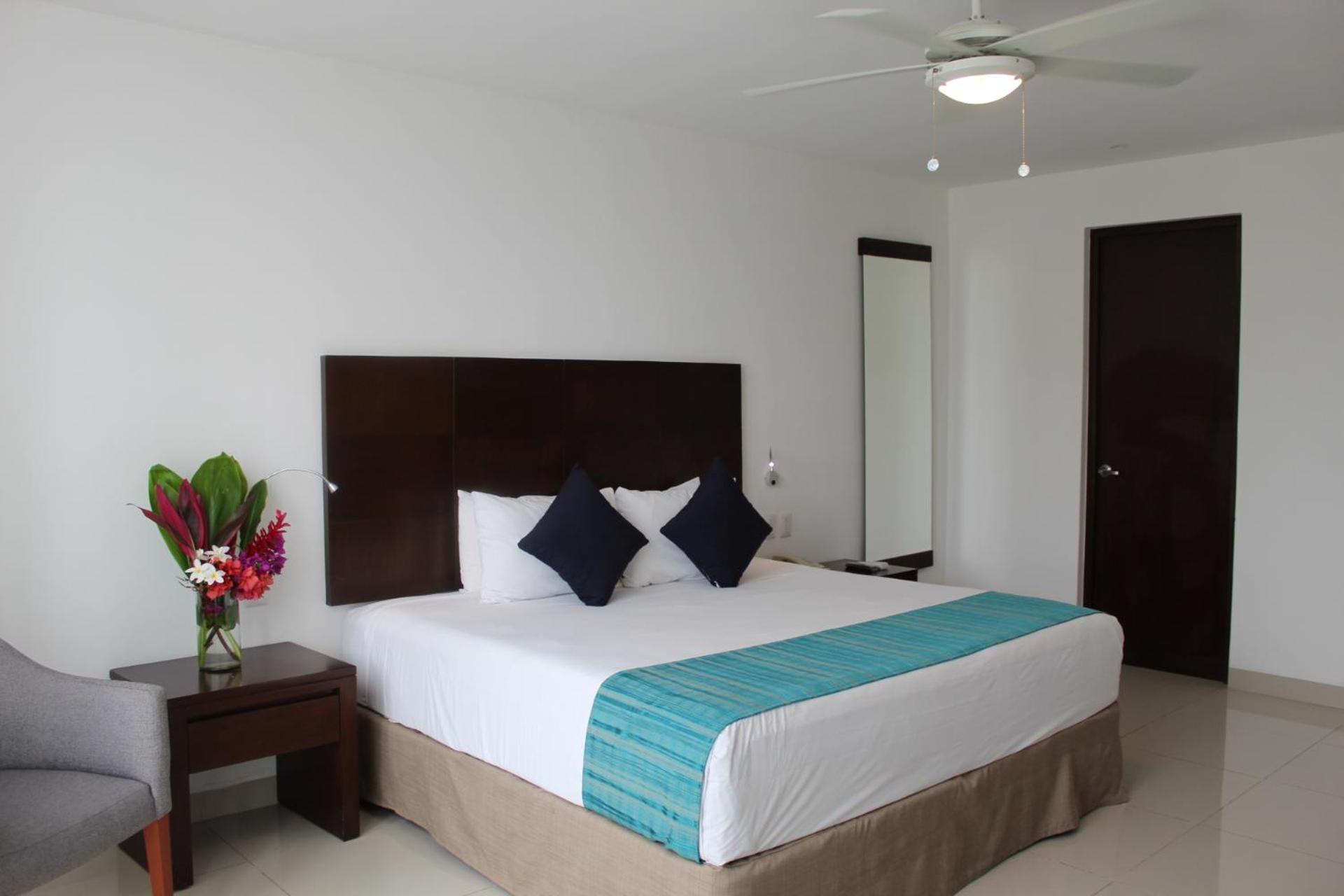 Meson De La Luna Hotel & Spa เมริดา ภายนอก รูปภาพ